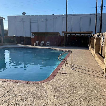Days Inn & Suites By Wyndham Corpus Christi Central Exterior foto