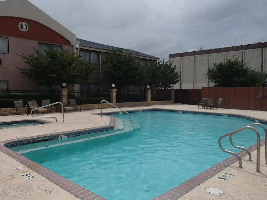 Days Inn & Suites By Wyndham Corpus Christi Central Exterior foto